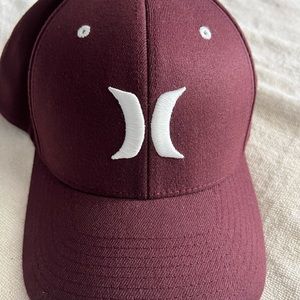 Mens Hurley burgundy hat L/XL
